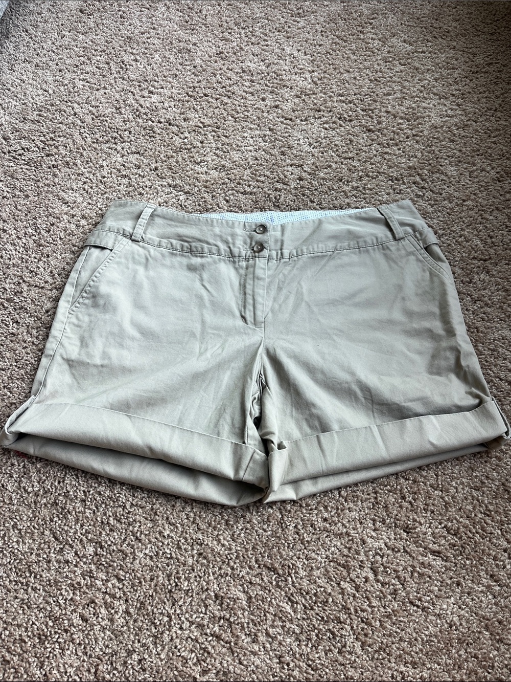 Lands' End Women's Roll-Cuff Shorts in Light Tan Size 12